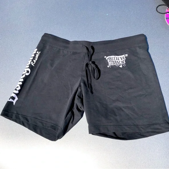 Disneyland Shorts Size Extra Large Black And White - Picture 2 of 15